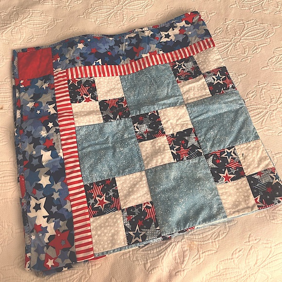 Handmade baby quilt - Picture 1 of 8